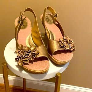 BOC dressy sandals in gold-Women’s size 11 M